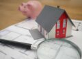 Real Estate vs Stock Market: Which is the Best Investment Choice in 2023?